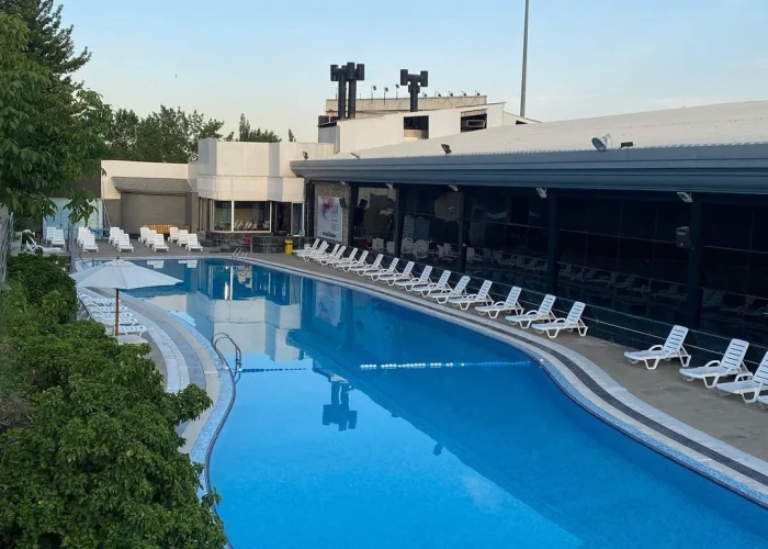 bluevisionpool-min